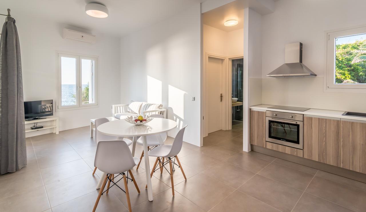 Milos Waves Luxury Apartments 阿波罗尼亚 外观 照片